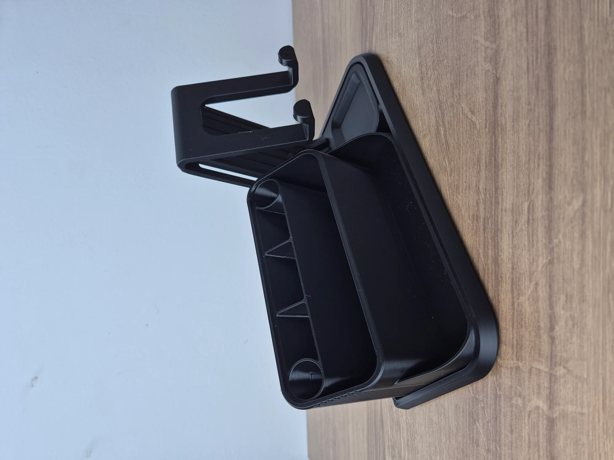 Supote de mesa para lapis e celular